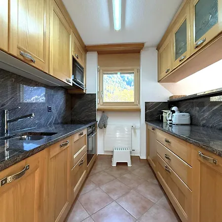 Schwarzhorn 3- Komplett Renoviert, Tolle Aussicht! Apartamento *