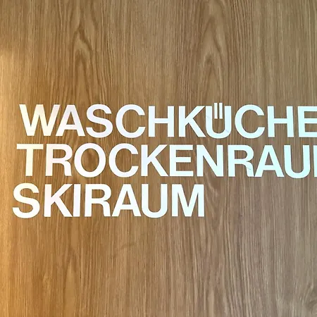 Schwarzhorn 3- Komplett Renoviert, Tolle Aussicht! Apartamento Leukerbad